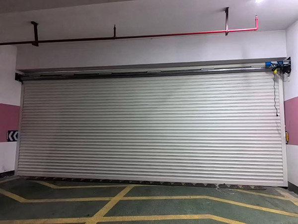 電動(dòng)車(chē)庫(kù)門(mén)