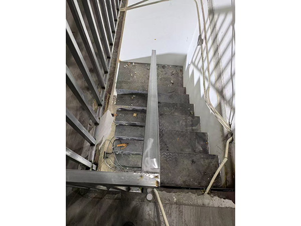 鋼結(jié)構(gòu)閣樓，樓梯